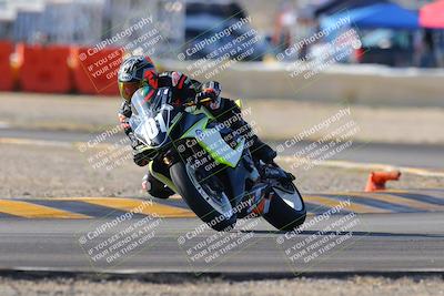 media/Dec-18-2022-SoCal Trackdays (Sun) [[8099a50955]]/Turn 2 (950am)/